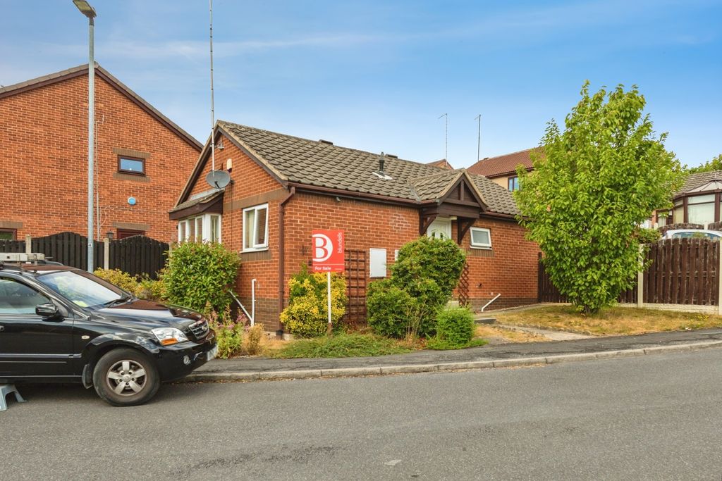 Property photo 1 of 19 Pbox-Img.Jpg