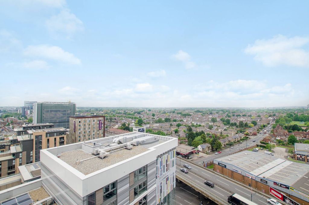 Property photo 3 of 19