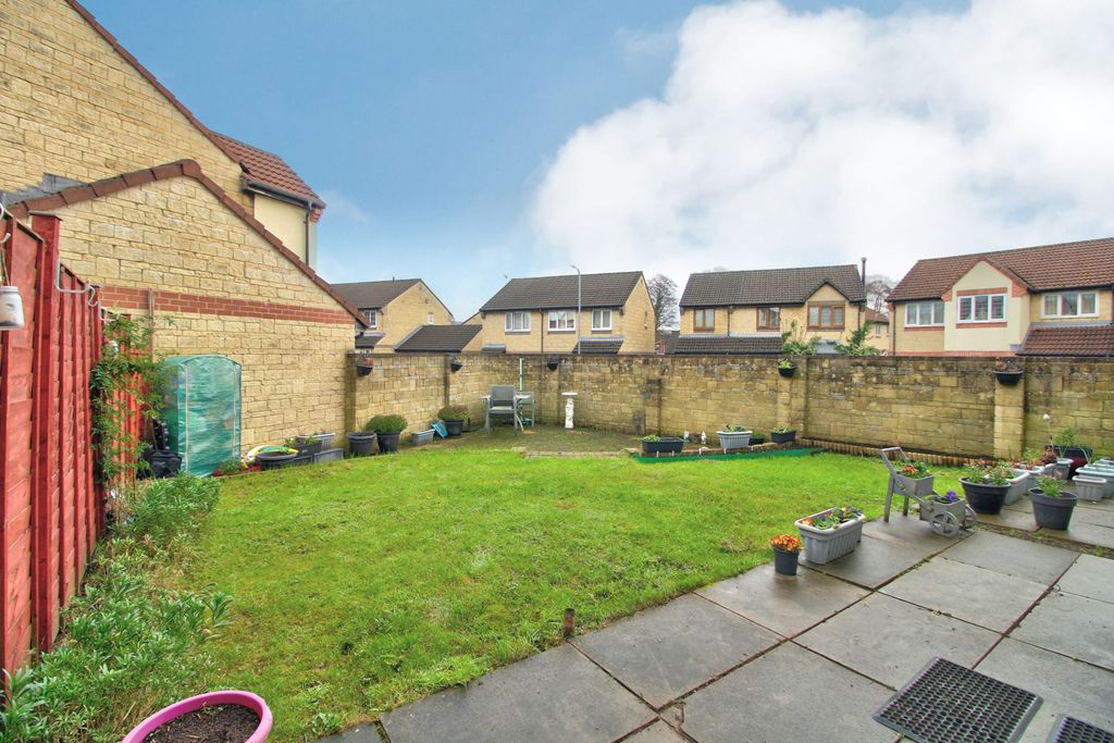 Property photo 3 of 22 B88Ecdf2-A286-4B8B-B375-C407Cab61D08