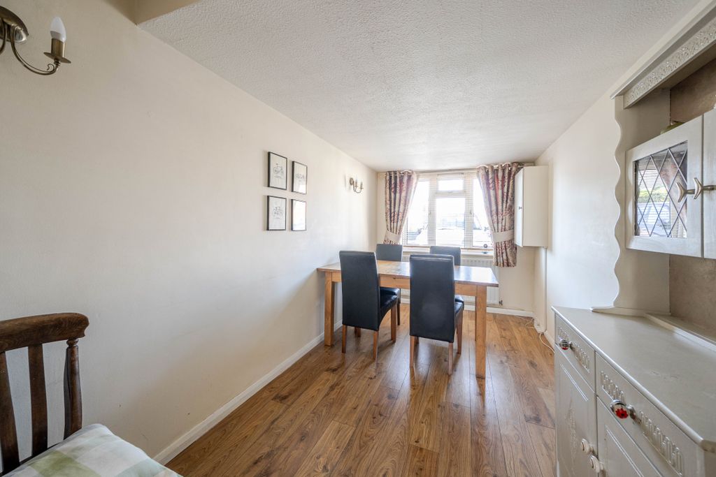 Property photo 3 of 11 Dining Room