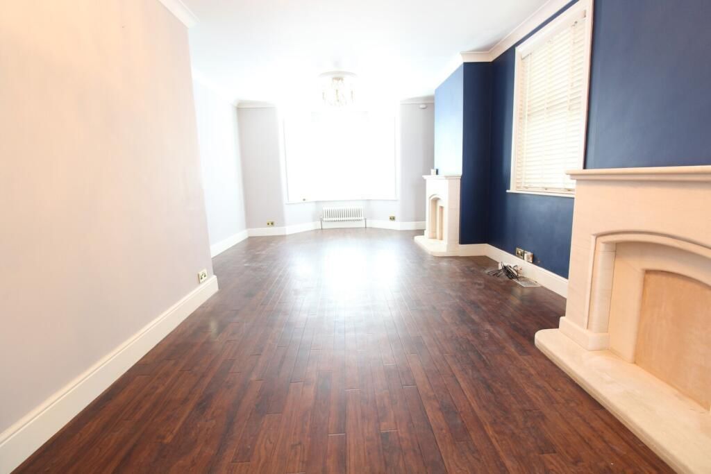 Property photo 2 of 19 Living Room