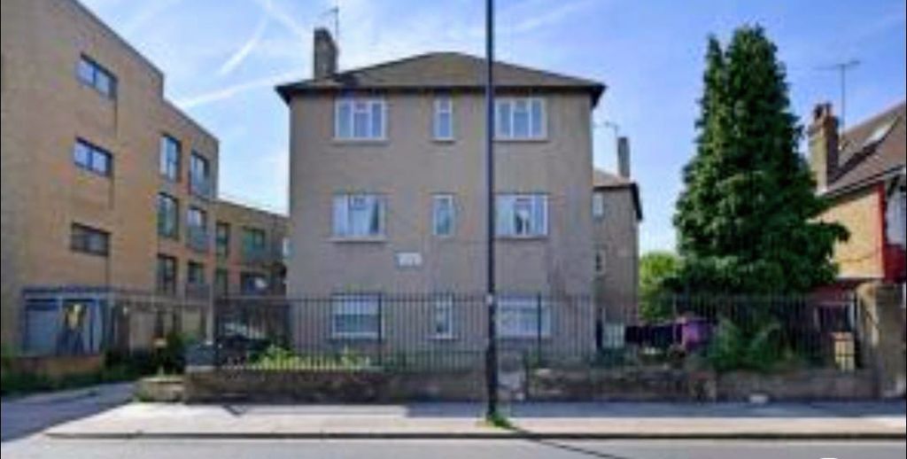 Property photo 1 of 6