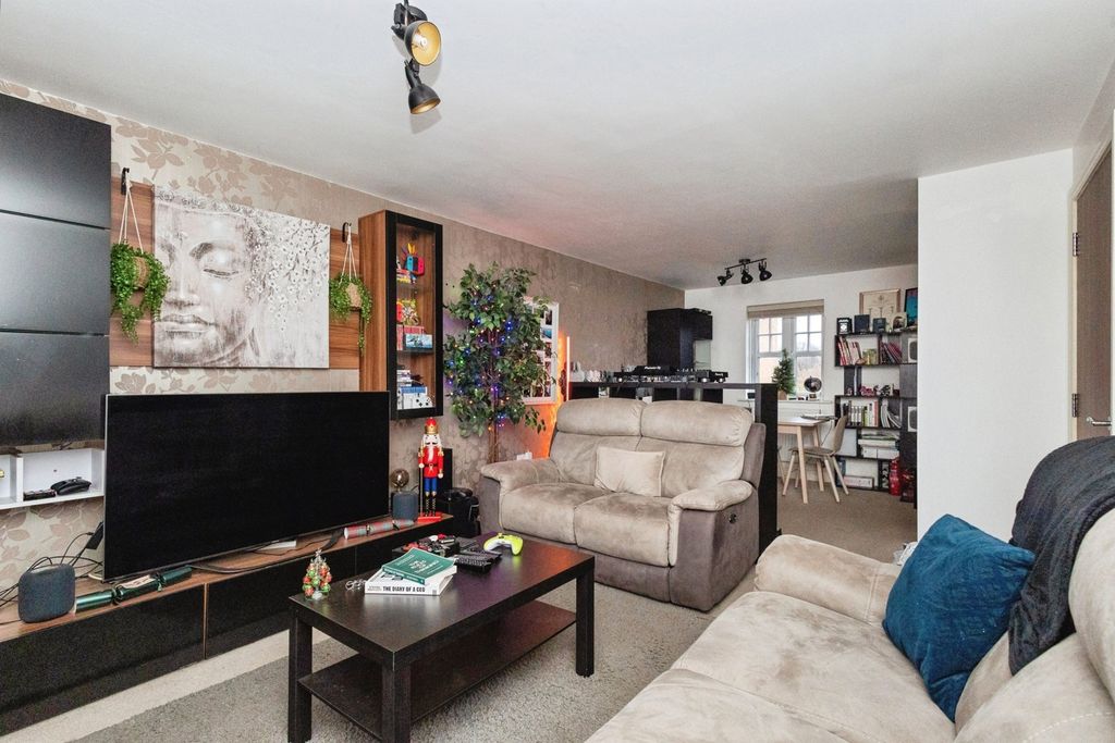 Property photo 3 of 17 Pbox-Img.Jpg