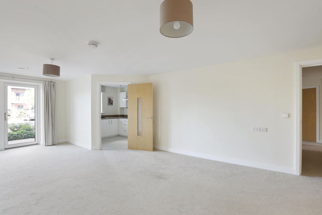 Property photo 2 of 9