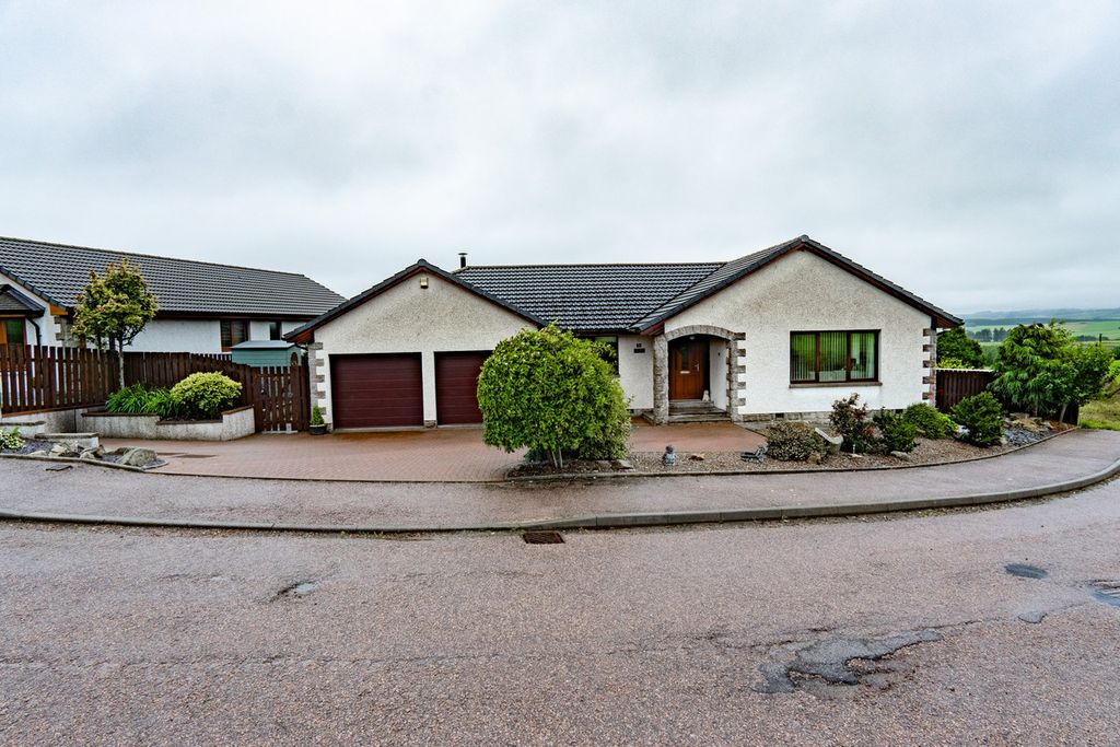 Property photo 1 of 45