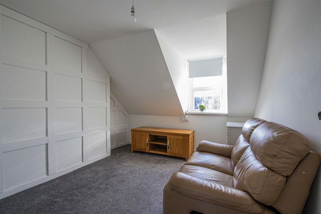 Property photo 2 of 7 Img.Jpg