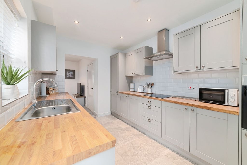 Property photo 2 of 15 Pbox-Img.Jpg