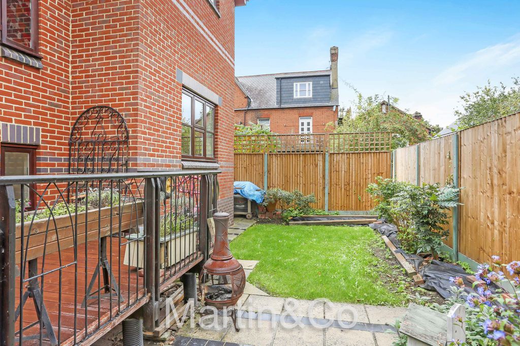 Property photo 3 of 15