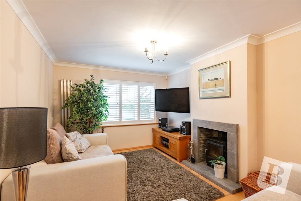 Property photo 2 of 28 Lounge