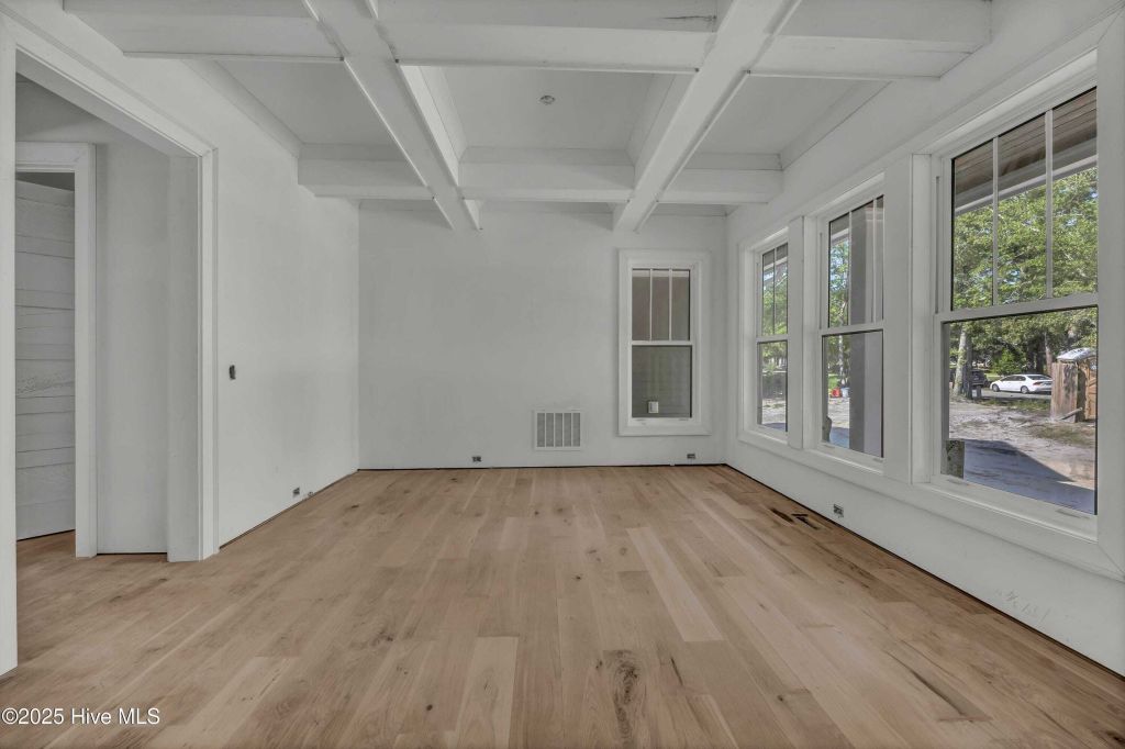 Property photo 2 of 9 <Alttext/>