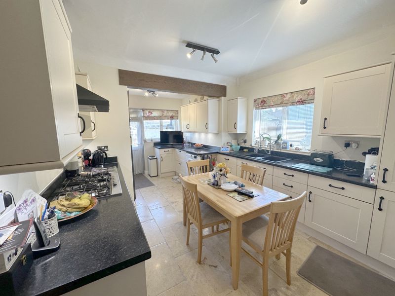 Property photo 3 of 14 Kitchen