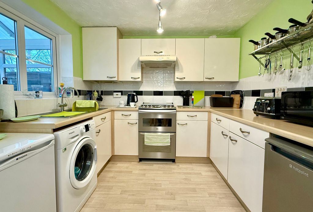 Property photo 3 of 16