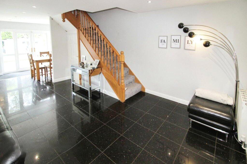 Property photo 2 of 24 Picture No. 11