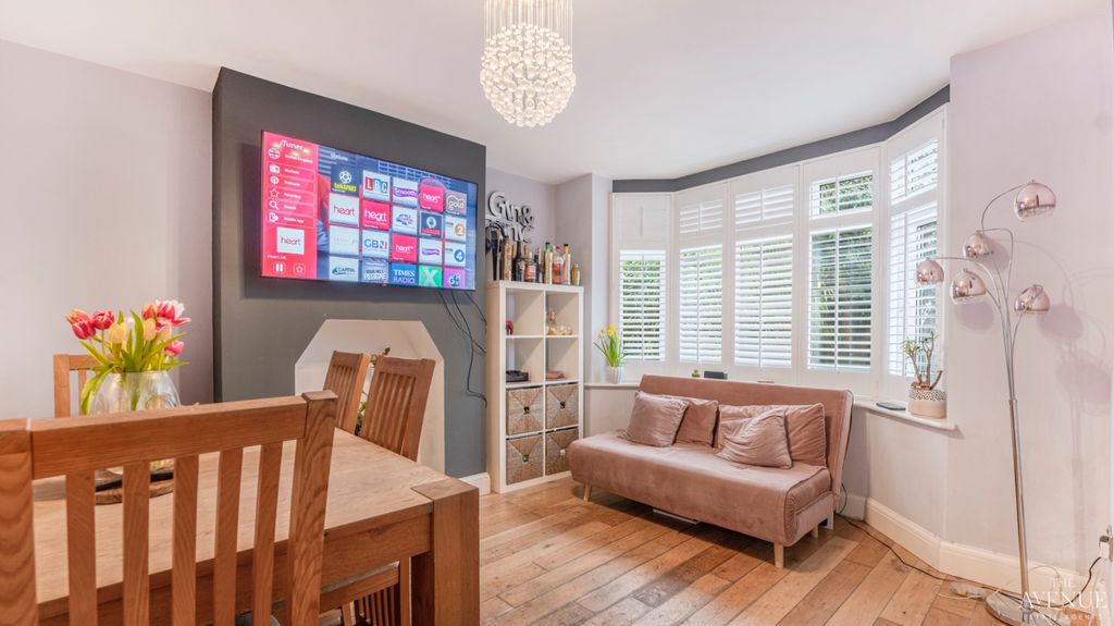 Property photo 2 of 20 4919883