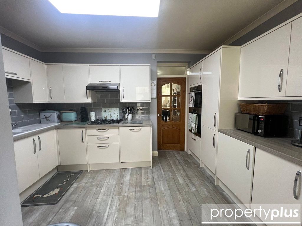 Property photo 2 of 18 Picture No. 09
