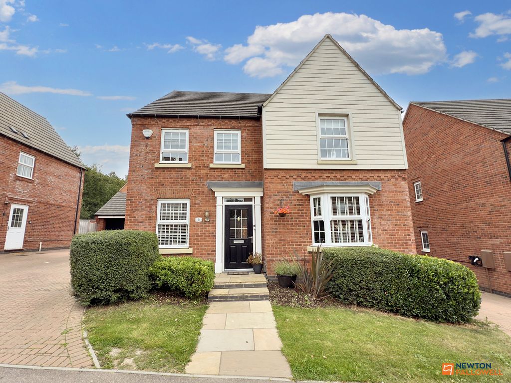 Property photo 1 of 42