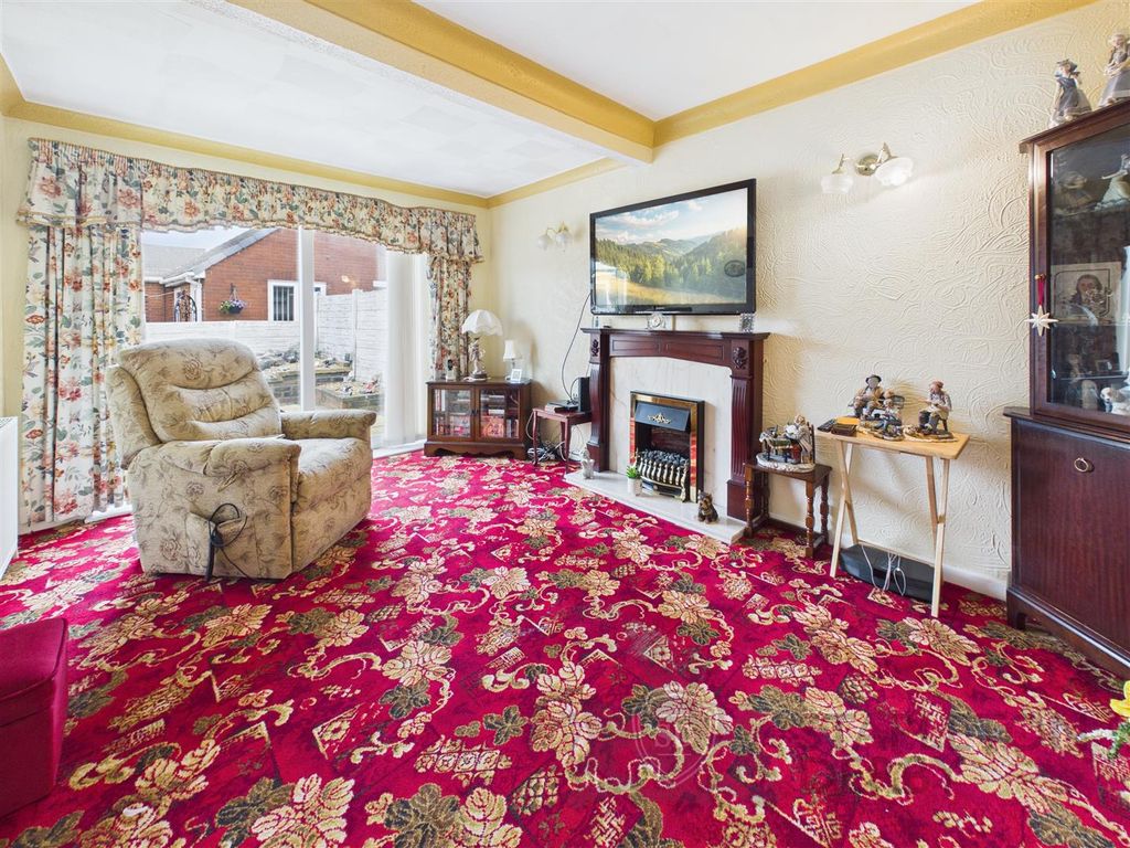 Property photo 3 of 12 Cam04709G0-Pr0344-Still005.Jpg