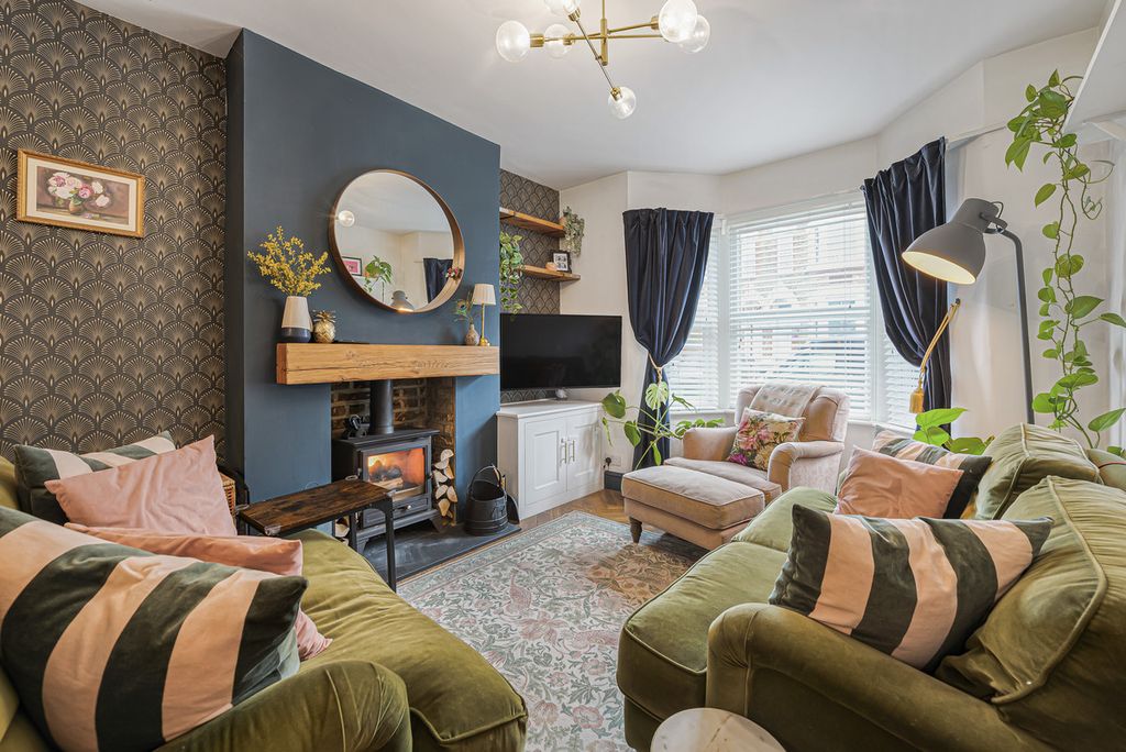 Property photo 3 of 18