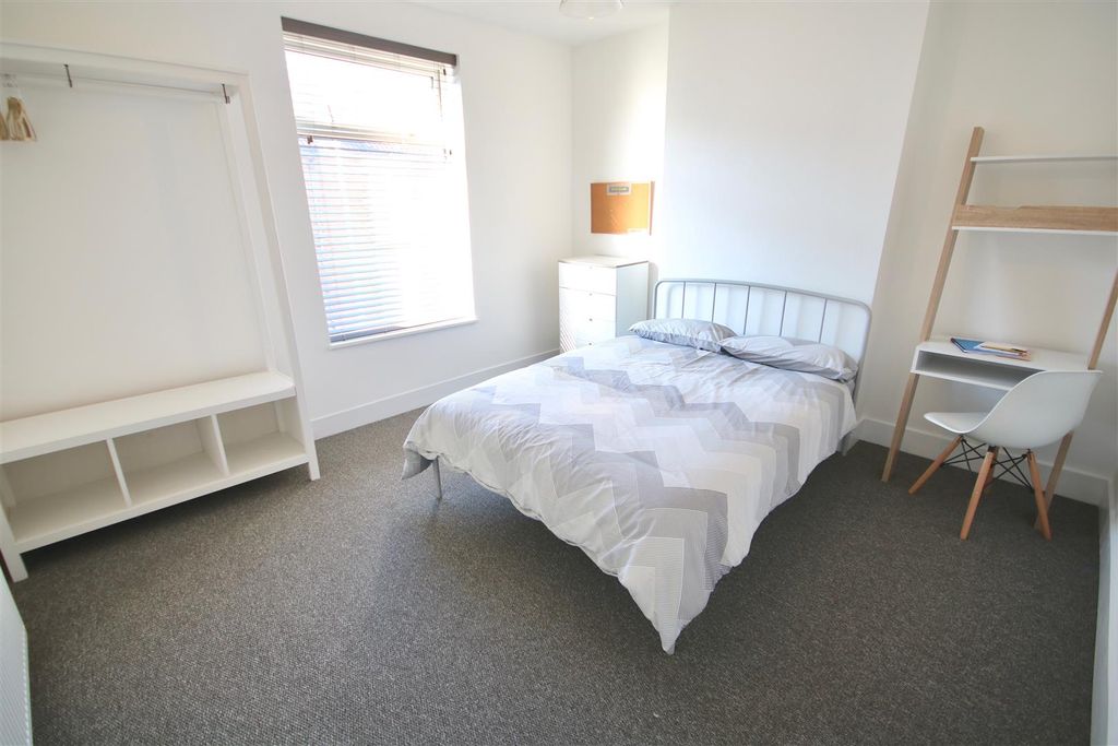 Property photo 3 of 17 Img_0019.Jpg