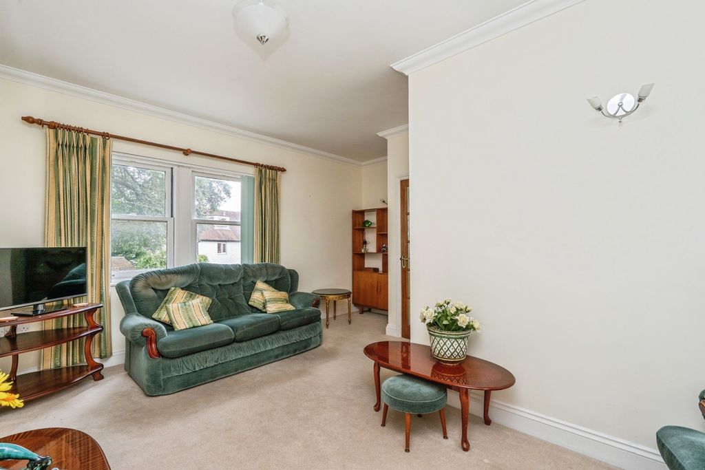 Property photo 3 of 14 Photo