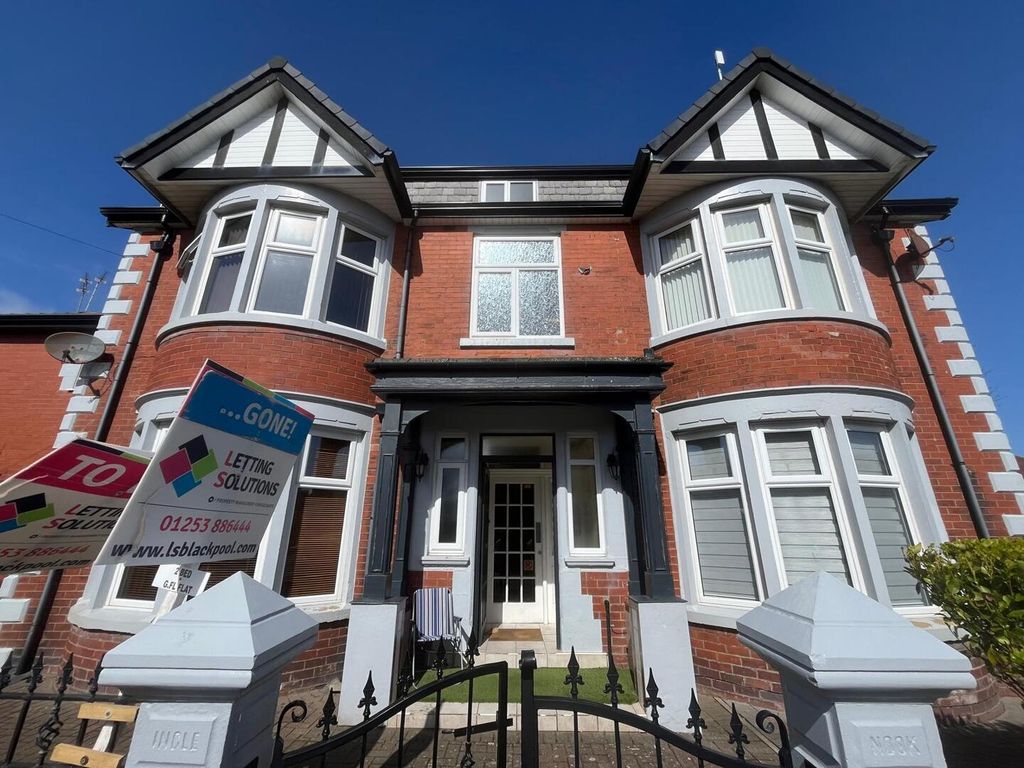 Property photo 2 of 12 Front (Exterior)