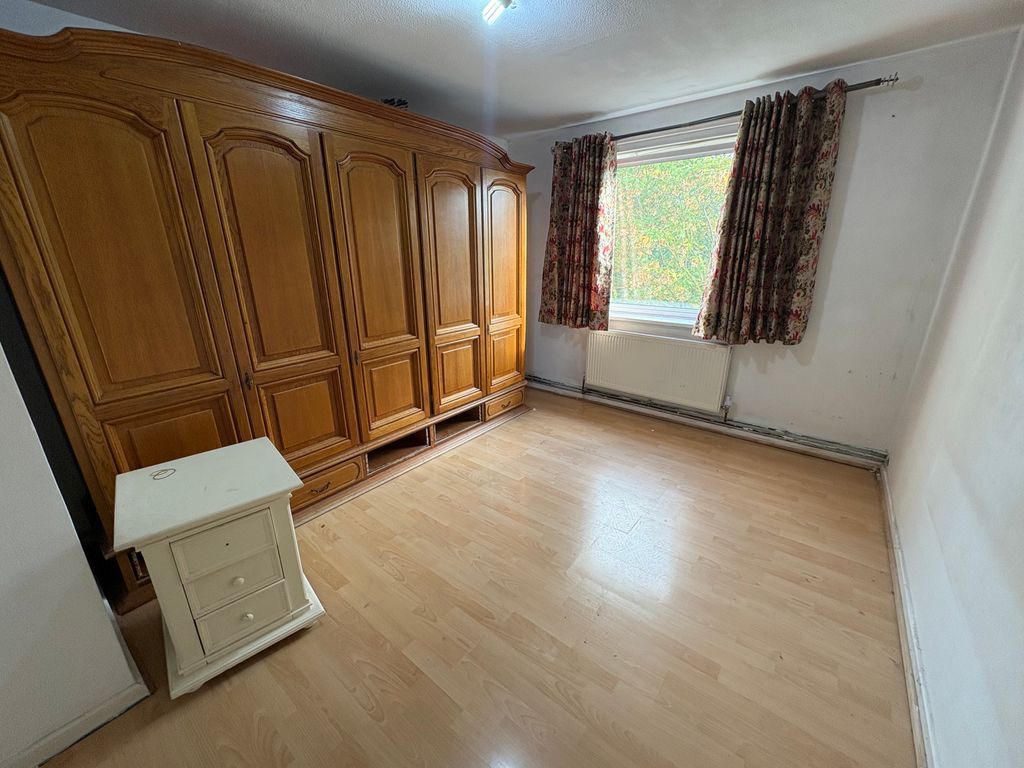 Property photo 3 of 6 Img_7802