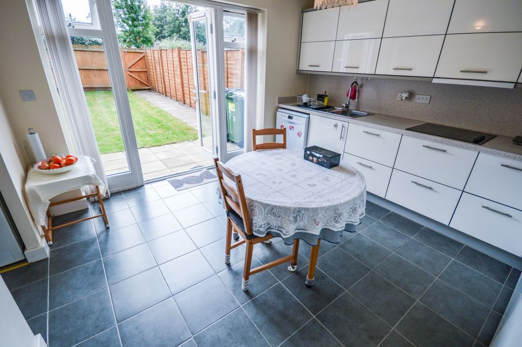 Property photo 3 of 16 Kitchen/Diner