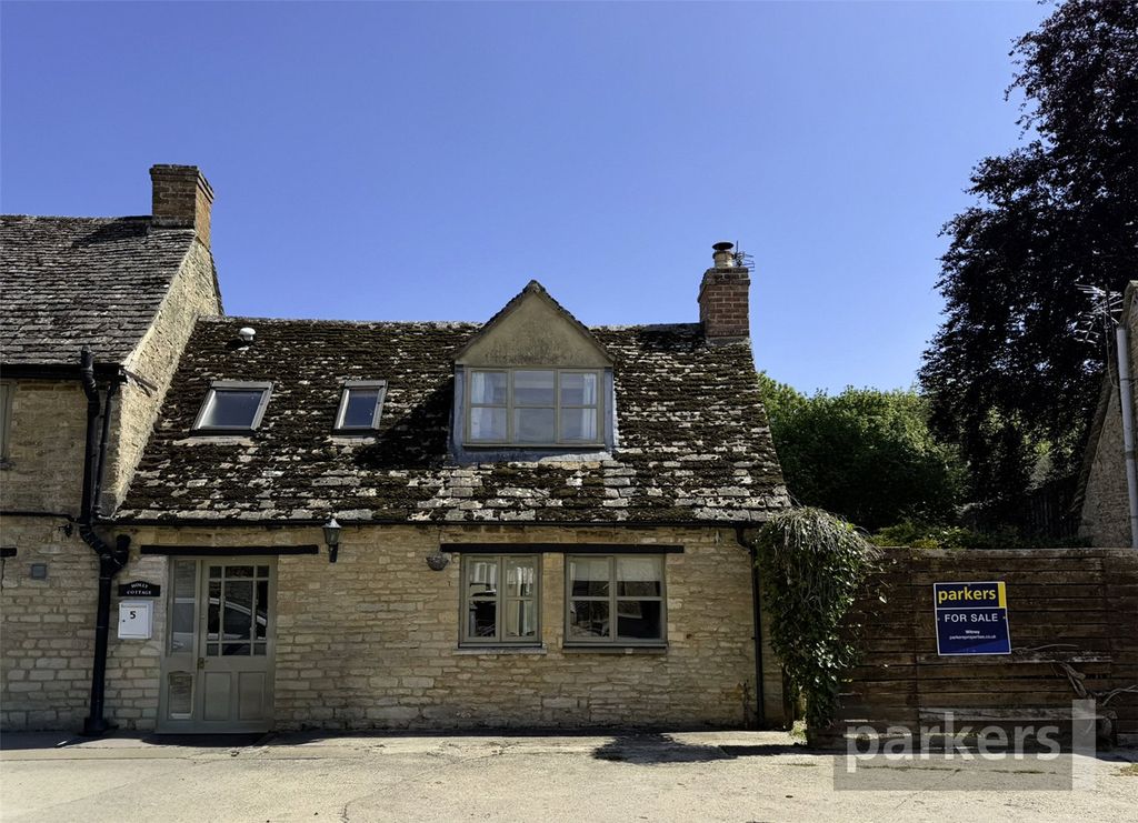 Property photo 2 of 27 Picture No. 52