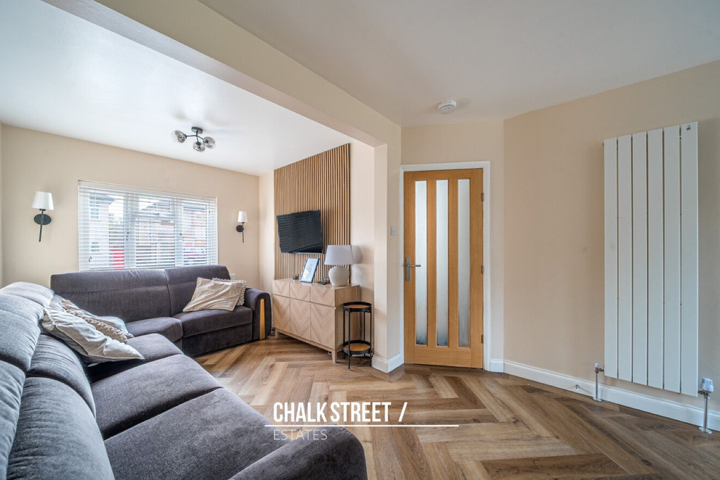 Property photo 2 of 25