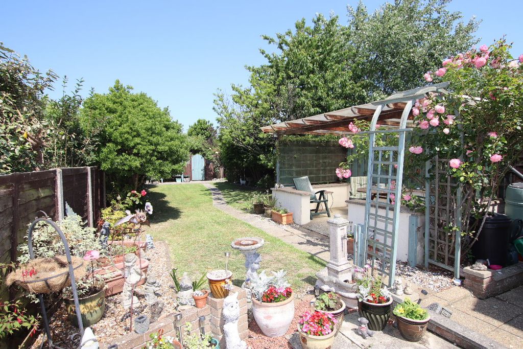 Property photo 3 of 37 Gallery