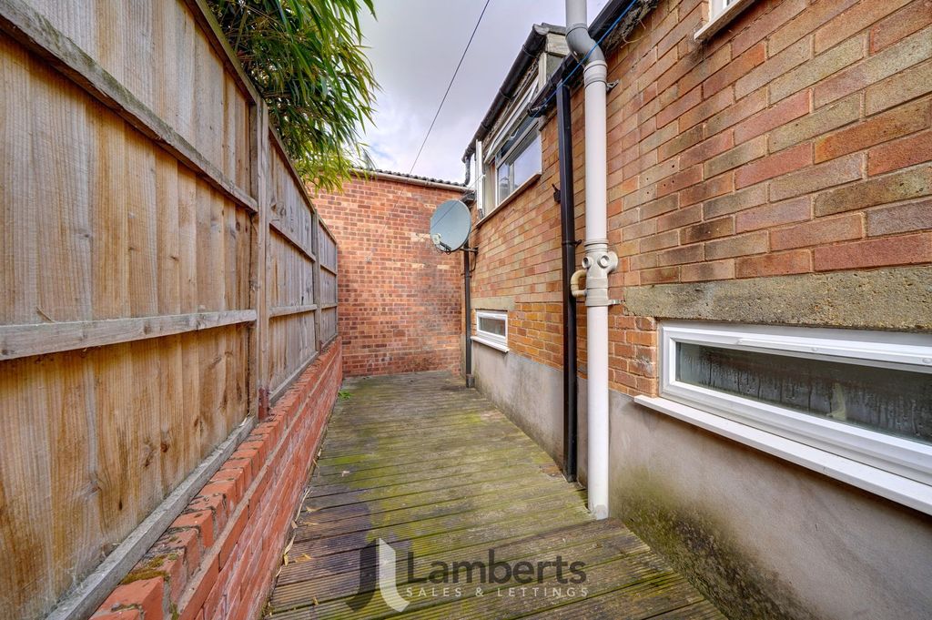 Additional image 10 of 2 bed flat for saleSchool Road, Evesham WR11
