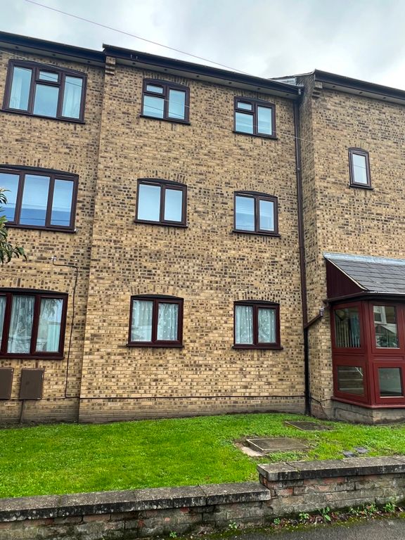 Property photo 1 of 2