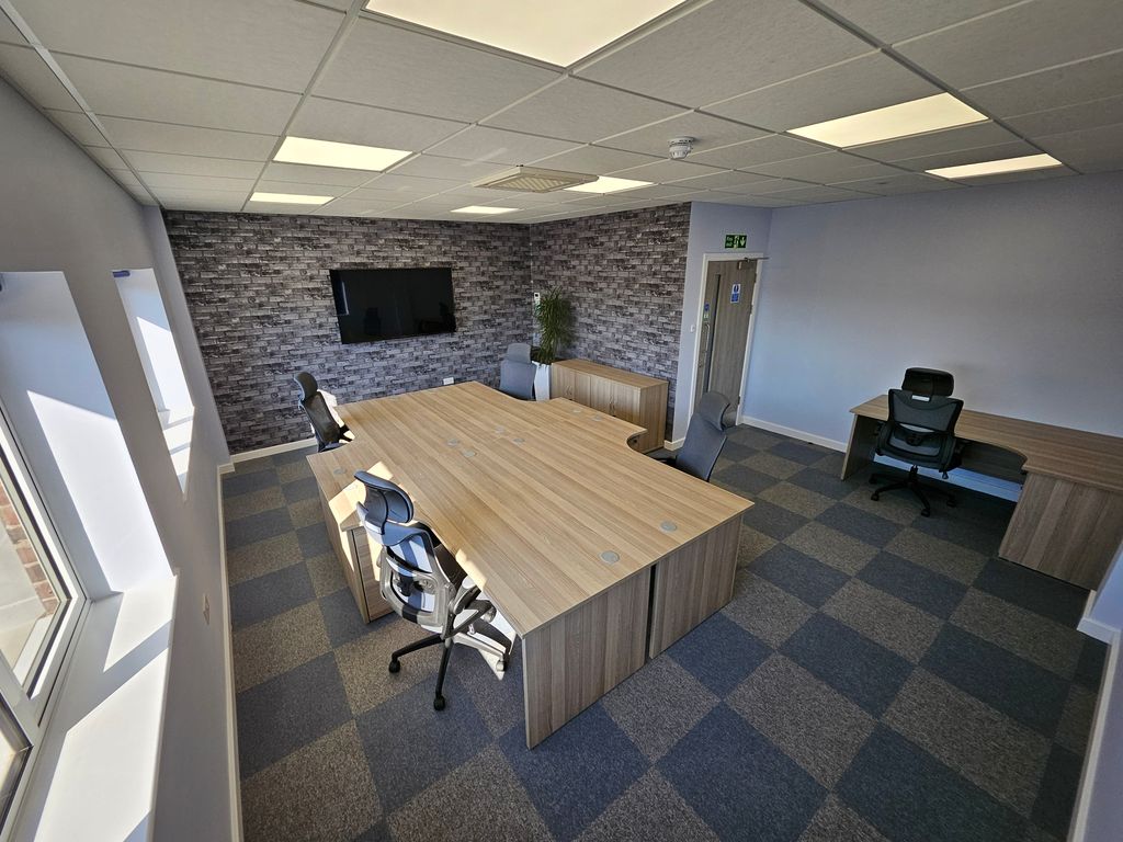 Property photo 3 of 14