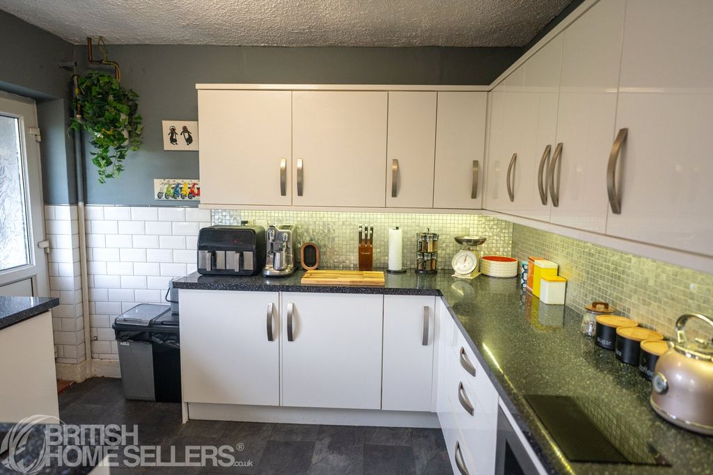 Property photo 2 of 11 Picture No. 05