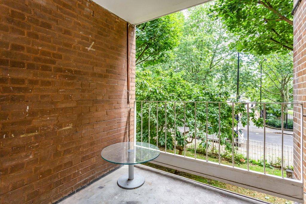 Property photo 3 of 6 2307201917_Chrc_11 Abingdon Close Camden Square _Nw1 9Up_014.Jpg