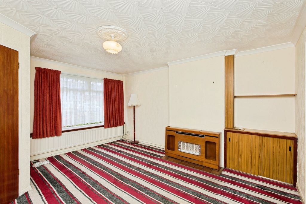 Property photo 3 of 25