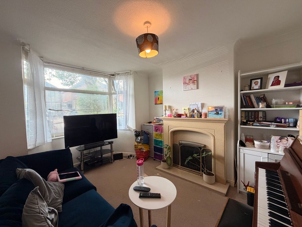 Property photo 2 of 17