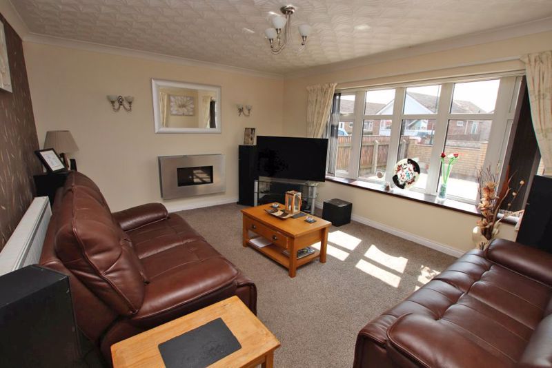 Property photo 2 of 15 Lounge