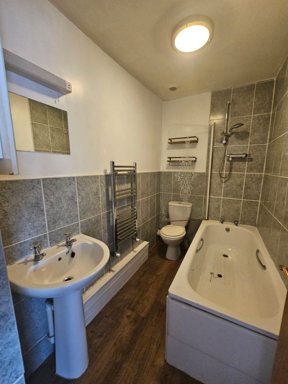 Additional image 7 of 3 bed flat to rentClifton Rd, Llandudno LL30