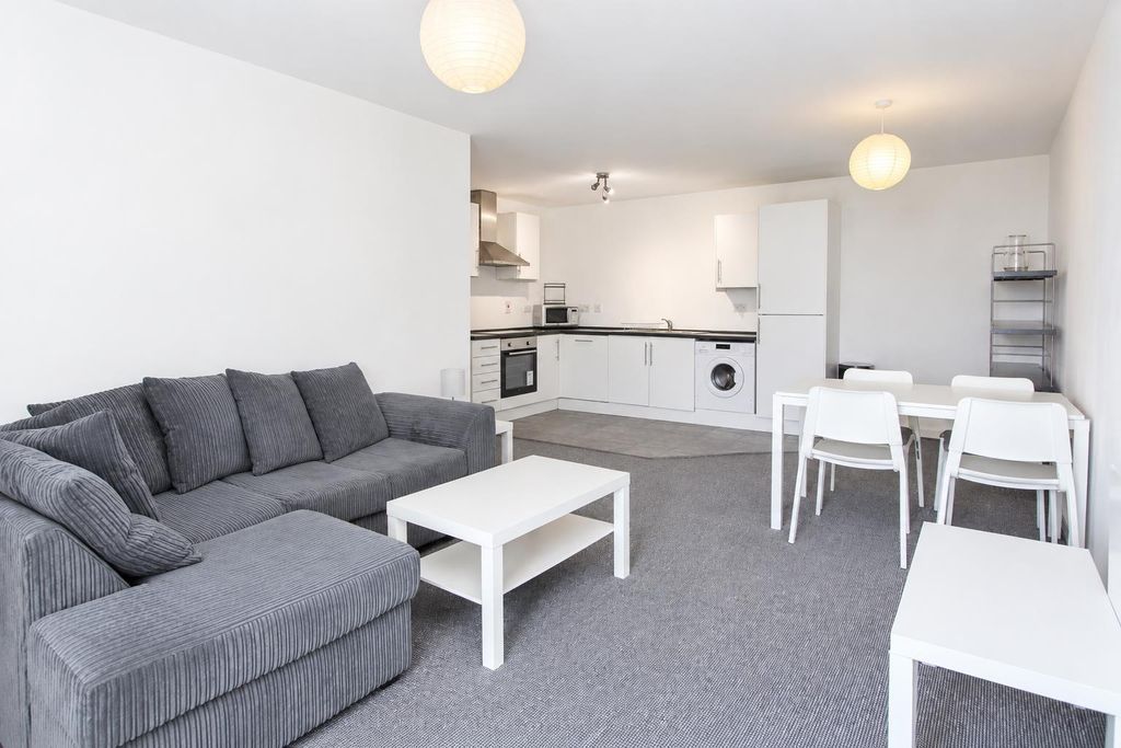 Property photo 1 of 9 Spacious Open-Plan Living Room And Kitchen...