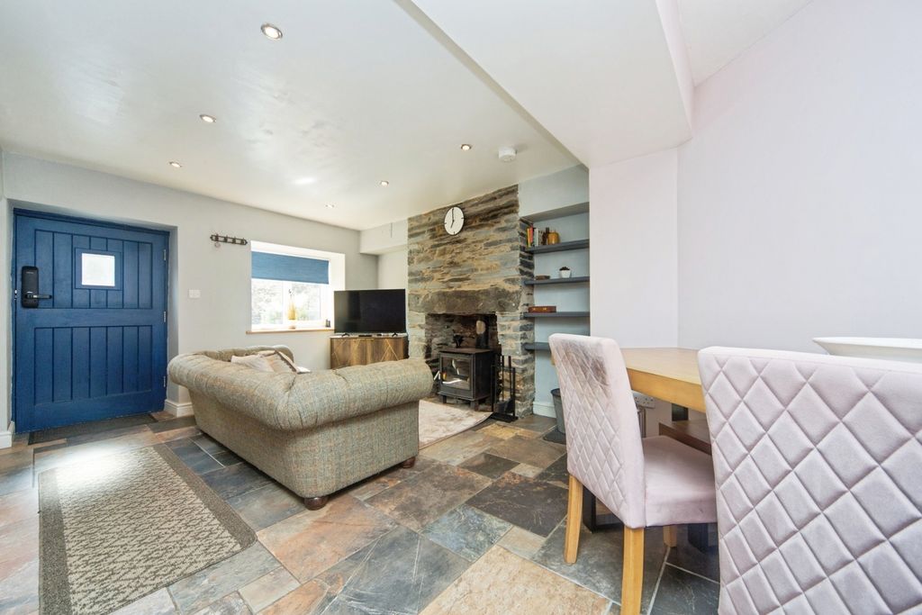 Property photo 2 of 18 Pbox-Img.Jpg