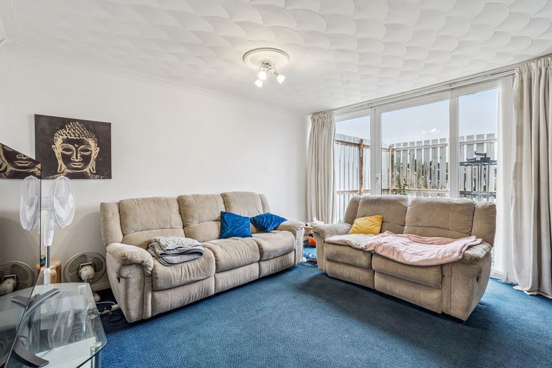 Property photo 3 of 18 Living Room