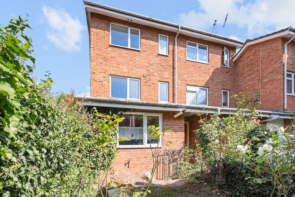 Property photo 2 of 15 Picture No. 14
