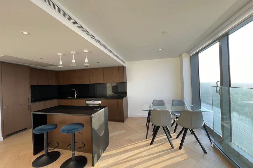 Property photo 1 of 10 Kitchen