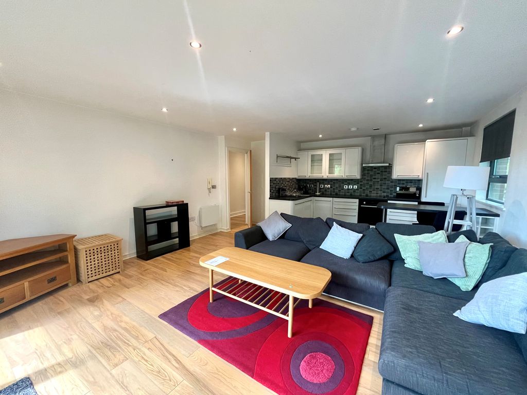 Property photo 2 of 9