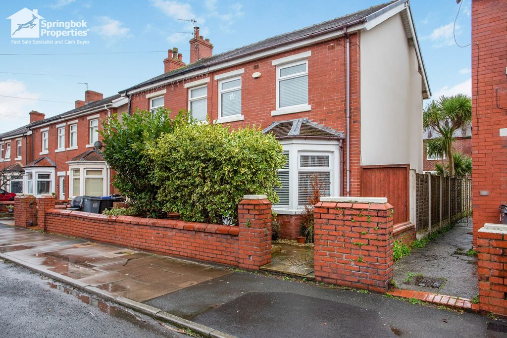 Property photo 1 of 16 Front View