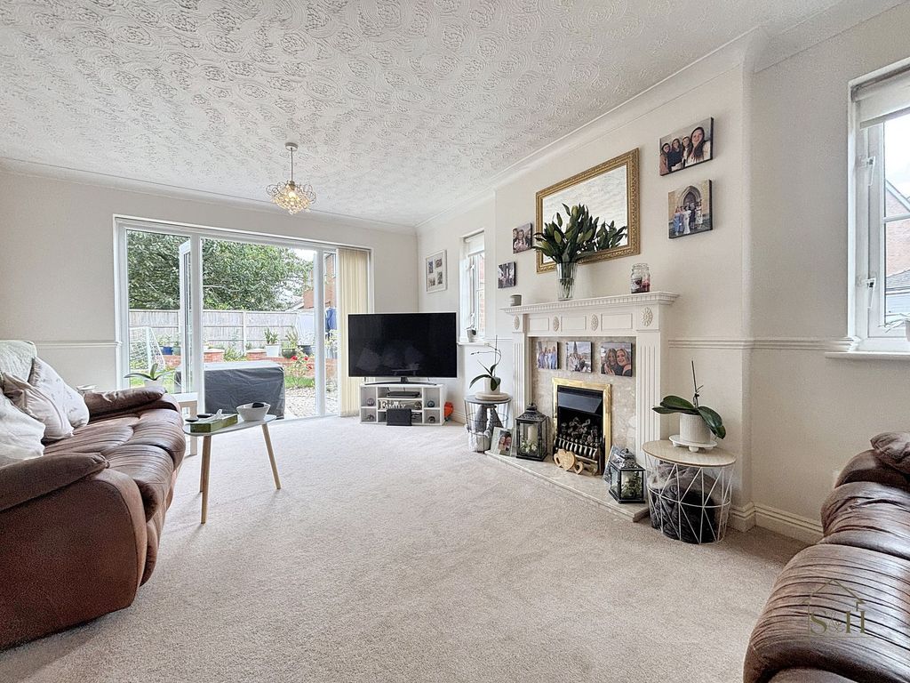 Property photo 2 of 13