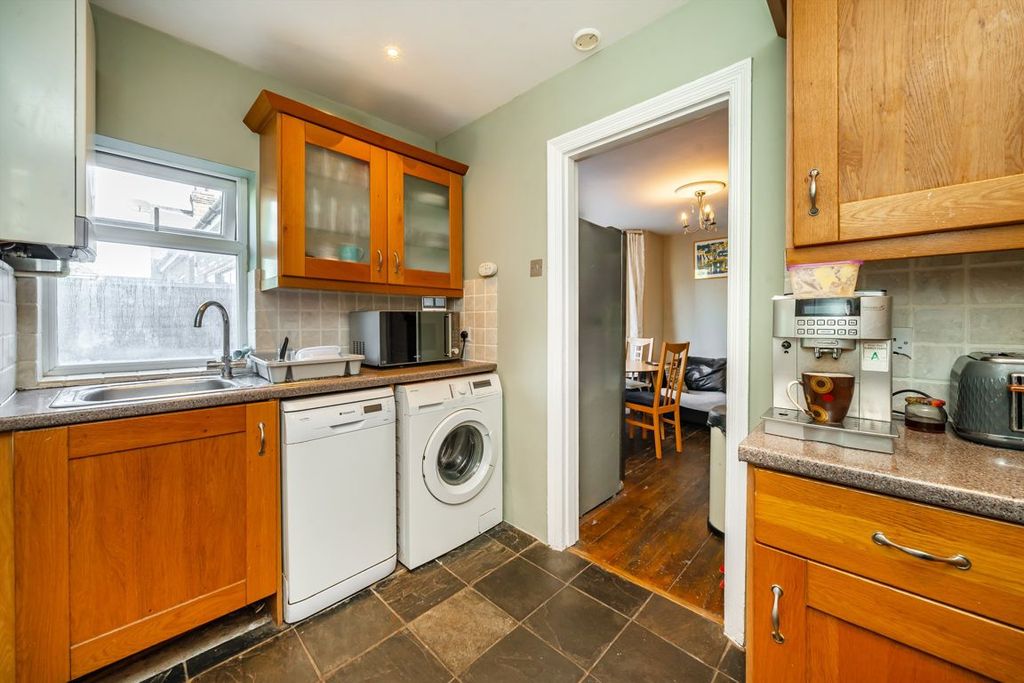 Property photo 2 of 5