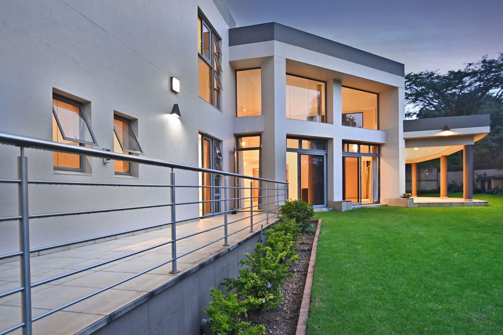 Property photo 3 of 62 Hp1696201