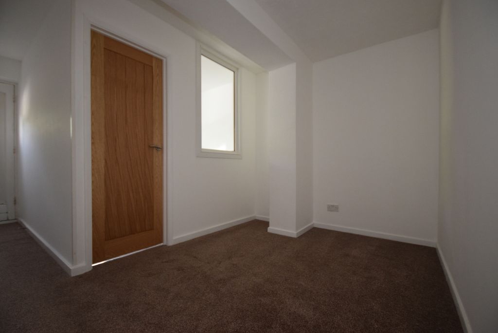 Property photo 3 of 7 Chatham Hill Lounge